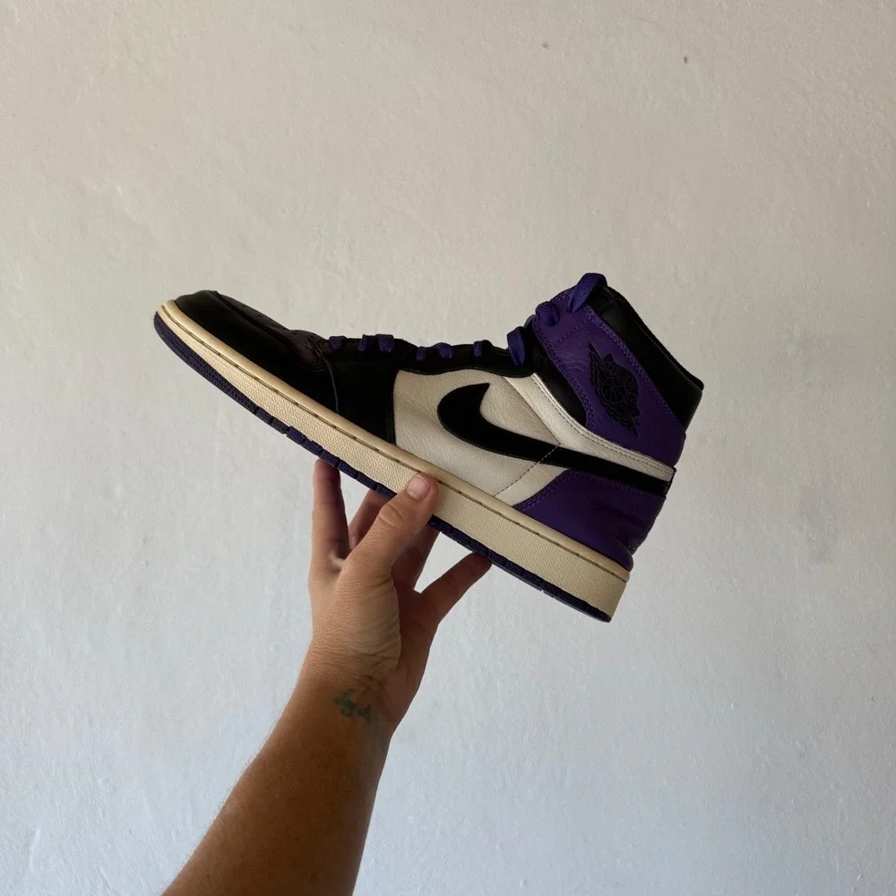 Nike Air Jordan 1 Retro High OG Court Purple Sneakers Mens Size 10 555088-501